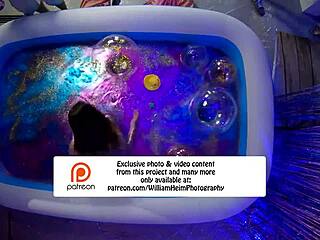 man this hot family has cute beautiful sexy models everywhere