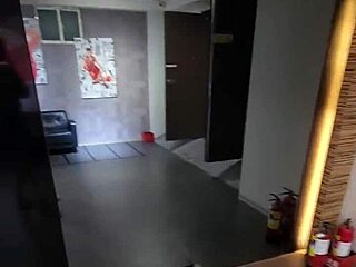 who's watching shemale ting xuan stroke outdoors in heels?!