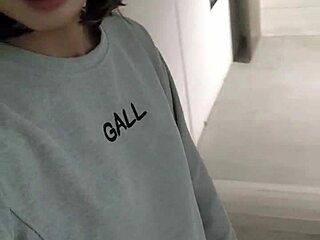 who's watching shemale ting xuan stroke outdoors in heels?!