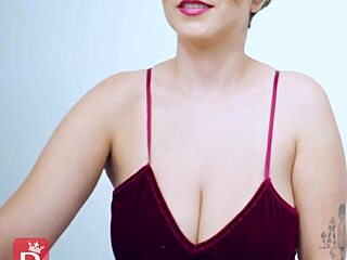 cosplay kitten in heat fingers her wet pussy solo