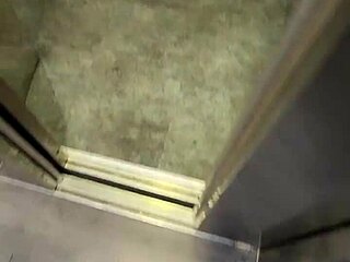 who's watching shemale ting xuan stroke outdoors in heels?!