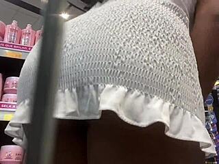 Latina guy sneaks married woman into market storage for wild outdoor fuck