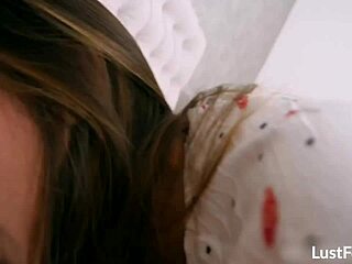 Creampie Sex Tape! Tiny Latina Hotwife Frida Sante Takes Passionate Load Inside