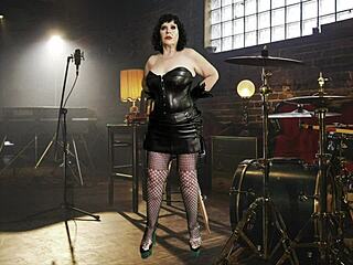 GRANNY CARMEN'S HUGE TITS Get Sucked Doggy Missionary CREAMPIE ORGASM!!