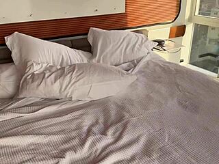 Fucking Step Sis Rosie Rider Hard in Boyfriend's Bed