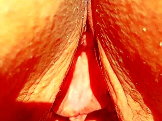 mature teases her huge meaty pussy gape in thong