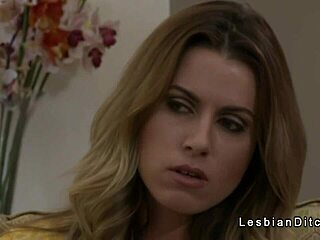 Bold Lesbians Ravish Pussy and Clit in Steamy Motel Oral Frenzy