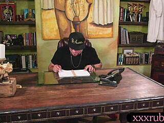 Big Butt Masseuse Takes Horny Client's Cock Deep!