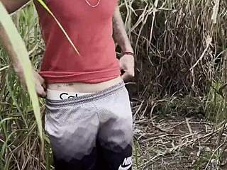 dotados flooding bushes with cum in wild hairy group fuck?