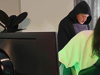 Sexy Stepsister Distracts with Big Cock Ride During Trading Lesson