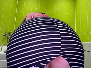 oh man stepson fucks stepmom's fat ass in toilet flashing tits