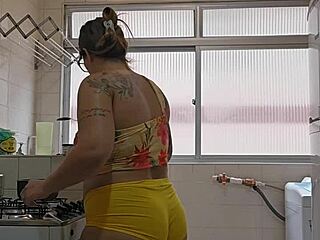 hey safada why's that tiny shorts wedged so deep in your married ass flashing everyone?