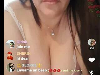 i'm spyin on red social eris... damn she's hottt didn't mean to stare so long