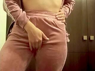 italian teen sends wet pussy fingering video by mistake!