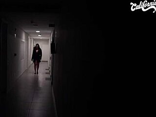 duas morenas tatuadas chupam bucetas molhadas com orgasmo anal e oral