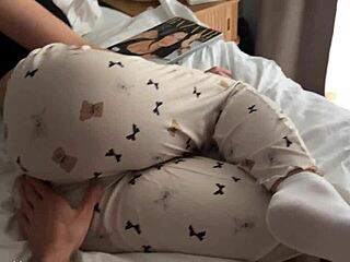 damn sharing hotel room with sexy stepsis means watching her ride cock doggystyle