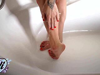 Teen Spreads Pussy Masturbating in Bathroom Under Running Water