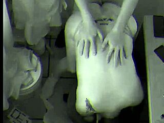 fui a la entrevista y encontre verga... termine empinada chupando y llena de leche caliente??