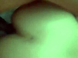 curvy mature colombian shakes her fat ass seductively