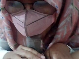 WOW, AUNTIE RIANI SUCKS FAT COCK AND LOVES EVERY INCH!