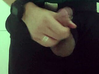 security chick from shop sneaks to bathroom for solo masturbation amateurs caught on cam