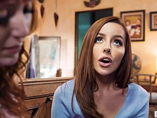 busty stepmom lauren phillips eats vanna bardot's pussy 🔥👅