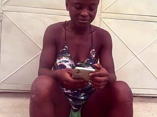 Crazy African Bitch Twerks Wild To Nigeria Afro Music Beats