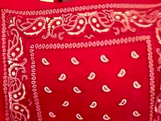 Spider girl Shabrim cosplay strips teasingly at con until fully naked