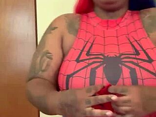 Spider girl Shabrim cosplay strips teasingly at con until fully naked