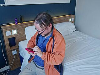 Whoa! Pink-haired alt tattooed babe fucks businessman creampie hotel!