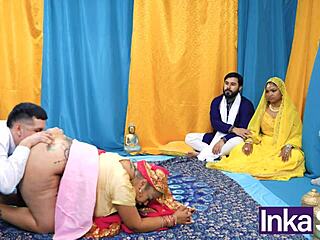 Madrastra India Tetona Fucks Stepson's Friend Filling Pussy with Hot Cum Behind Daughter