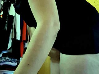 that italian girl FARTS all over your face... SMELL every naughty puff from her curvy ass next door