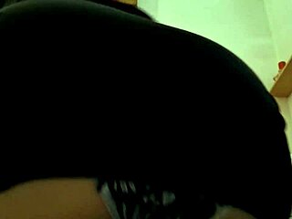 that italian girl FARTS all over your face... SMELL every naughty puff from her curvy ass next door