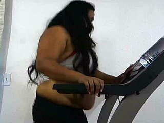 Bbw Desi Rose's Workout Blooper Shows Off Chubby Curves