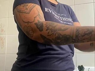 big pussy flash dares you dive in or chicken out