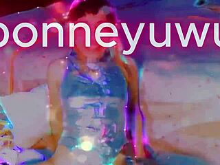 Bonneyuwu's tight petite twerk ignites my deepest sexual cravings