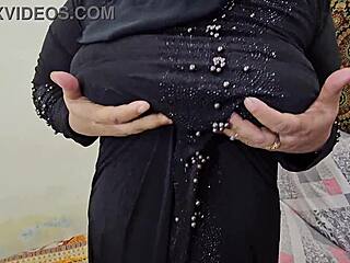 dude i traded dollars for this muslim milf's hairy armpit reveal and big pussy beaver close-up