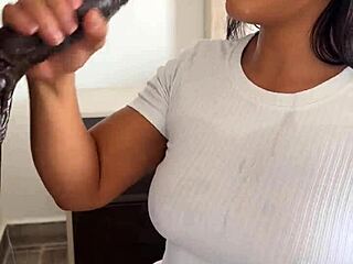 Whoa huge meat dildo satisfies my cravings with amateur couple Nysdel!