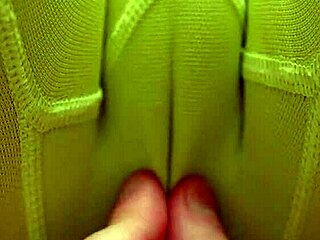 wanna watch me rub tight wet pussy in leggings??