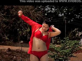 whoa these old women got massive bouncy boobs 😍💦