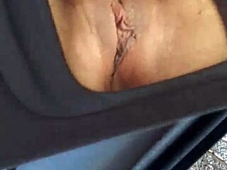 whoa fiancee squirts wild in car from fingering masturbation 😍💦🔥 car fun overload!