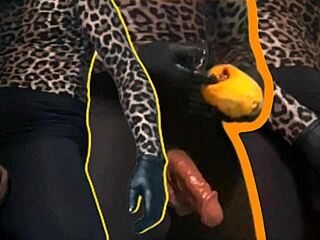 i tried fucking a papaya fruit first time and loved it so much