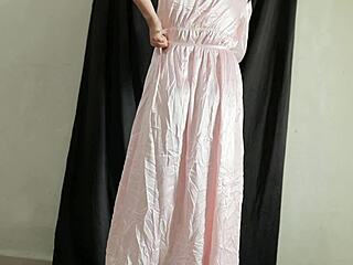 indo big ass babe tries on satin panties in shower