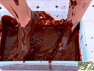 Raven Rogue's Barefoot Tickling Fetish Close-Up Backstage with Short-Haired Latina Brunette