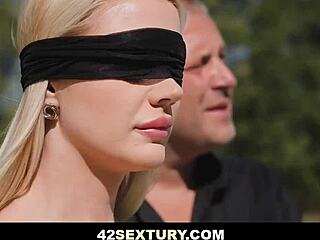 i'm blindfolded... takin two hard cocks in dp kitty li feels so full!!