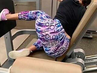 Instagram Big Ass Girls in Tight Gym Leggings
