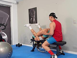 Whoa, big ass Colombian screams riding her trainer's dick! 🔥🍑