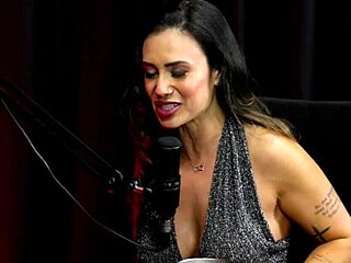 sempre foi exibida sensual na internet aproveita teste fidelidade taluane boom red sheer