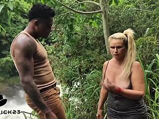 quer ver o cuzinho da milf brasileira engolindo pauzão com creampie no rio? 🔥🍑💦