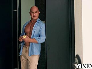 VIXEN RAfi And MELANIE MARIE SHARE COCK IN OUTDOOR THREESOME BLOWJOB FACIAL CUMSWAP!